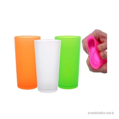 Copo ecológico personalizado - Copo Eco personalizado, fabricado com capacidade de 400 ml, ele é resistente, flexível e livre de BPA. Brinde com boa variedade de cores e ótimo acabamento, ideal para promover sua marca e divulgar seu evento