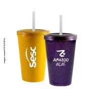 Capacidade para 320ml. Copo sustentável feito com 50% de fibra de madeira e 50% de Plástico Premium (PP).  Cores inovadoras, design moderno e acabamento impecável, feito em material atóxico e resistente ao micro-ondas e máquina de lavar. Acompanha tampa e canudo. 