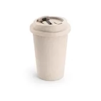 Copo de viagem em fibra de bambu (60%) e PP (40%) com tampa flip top. Capacidade até 380 mL.