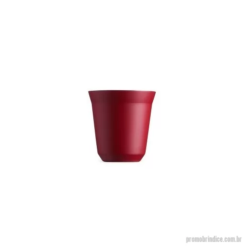 Copo Inox personalizado - A pausa do cafezinho merece o copo certo! Compacto, resistente e com parede dupla, nosso copo feito em inox com capacidade de 150ml, mantém a bebida numa temperatura agradável por mais tempo. Perfeito para aquele café que aquece a alma, um chá para relaxar ou até um gole refrescante de água.  Altura: 7,8 cm Largura: 7,6 cm Medidas aproximadas para gravação: (CxL): 4,5 cm x 2 cm