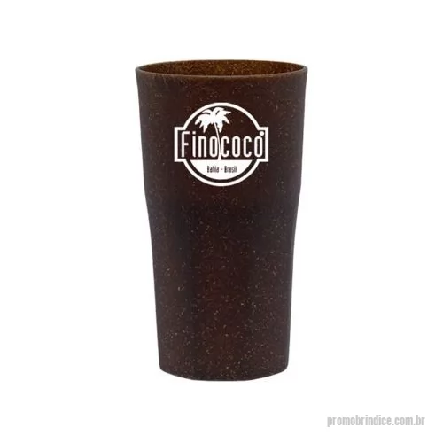Copo personalizado - Capacidade para 380ml. Copo sustentável feito com 50% de fibra natural de coco ou madeira e 50% de Plástico Premium (PP), reduzindo a quantidade de plástico e reaproveitando resíduos renováveis. Design moderno e acabamento impecável, feito em material atóxico e resistente ao microondas e máquina de lavar.
