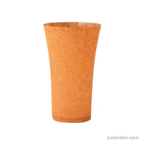 Copo personalizado - Copo personalizado ecológico no formato space que une o mais famoso dos copos modelo long drink com a inovação da boca larga facilitando entrada de gelo e lavagem. É o brinde personalizado perfeito.