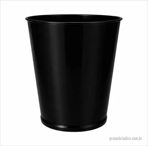 Copo personalizado - Copo com capacidade de 400 ml produzido em poliestireno, com peso de 35 gramas, altura de 10,8 cm, diâmetro da boca de 8,6 cm e base de 6,5 cm, apresentando estrutura leve e resistente aliada ao design com textura wave que proporciona melhor pegada e