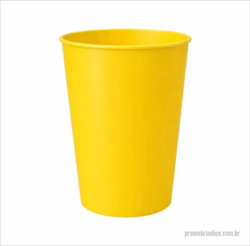 Copo personalizado - Copo com capacidade de 350 ml, produzido em polipropileno, com peso aproximado de 20 gramas, altura de 10,6 cm, diâmetro da boca de 7,5 cm e base de 6,0 cm, oferecendo estrutura leve, resistente e prática para uso cotidiano. Seu formato ergonômico fa