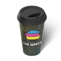 Copo com tampa para café e outras bebidas quentes ou frias, com parede dupla, personalizado 360 graus, feito com adesivo especial.