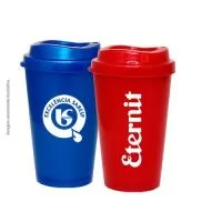 Capacidade 320ml. Copo Cancun MUG é feito em Plástico Premium (PP), atóxico, com tampa MUG, design moderno  e acabamento impecável. Pode ser usado com  bebida quente ou gelada, vai ao micro-ondas e a máquina de lavar louça.