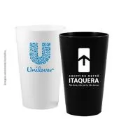 Capacidade para 320ml. Design moderno e acabamento impecável, o Copo Cancun é feito em plástico atóxico e altamente resistente. Pode ser levado ao microondas e máquina de lavar louça. 