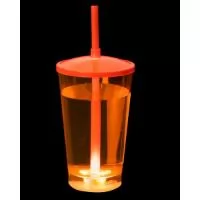 Copos personalizados com Led. Possui tampa e canudo, com capacidade de 650ml, colorido esse brinde possui bom acabamento e amplo espaço para imprimir e personalizar o logotipo de empresas e parceiros comerciais