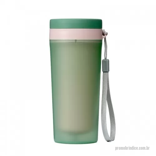 Copo Plástico personalizado - Copo de plástico polipropileno com capacidade para 350ml livre BPA, parede dupla. Acompanha tampa rosqueável e alça de nylon para transporte.