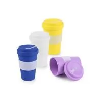 Copo plástico produzido em Plástico RPET, com capacidade de 400ml, tampa rosqueável e detalhe em silicone. Dimensão Produto: 14 x ø8,3 cm Peso do Produto: 0,162kg