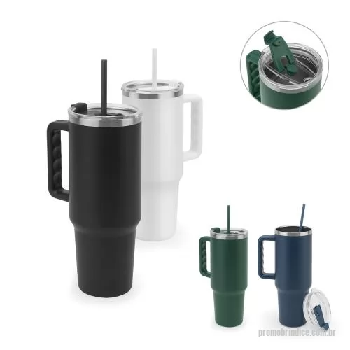 Copo térmico personalizado - Copo de viagem de grande dimensão para se manter hidratado durante o dia sem a necessidade de recargas constantes. Composto em aço inox 91% reciclado, com parede dupla isolada a vácuo e acabamento em mate. Este copo pode ser utilizado de duas maneira