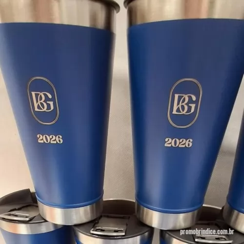 Copo térmico personalizado - Copo Stanley personalizado com gravação exclusiva e acabamento de alta qualidade. Perfeito para presentes, brindes corporativos e uso diário. 