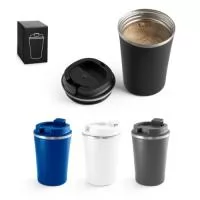 Copo de viagem em aço inox e PP, térmico com parede dupla isolada a vácuo. Capacidade até 470 mL. Acabamento mate e revestimento em pó que lhe confere mais durabilidade e resistência. Preserva as bebidas quentes por 8h e frias por 24h. Fornecido em caixa presente. Certificação EU Food Grade. ø90 x 150 mm