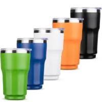Descrição: Copo térmico com capacidade máxima de 300ml. Possui estrutura de parede dupla com interior em inox 304 e exterior em inox 201 e pintura eletrostática. Conta com tampa de pressão em plástico com protetor deslizante para o bocal e anel de vedação emborrachado.  Altura :  13,4 cm  Largura :  8,3 cm  Diametro :  (sem tampa) 8 cm