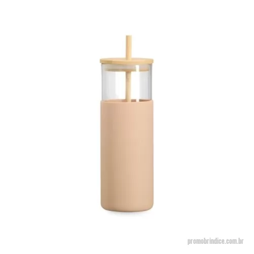 Copo vidro personalizado - Copo de vidro borossilicato com capacidade de 500ml, ideal para bebidas quentes e frias. Conta com tampa de bambu com abertura para canudo e acompanha canudo reutilizável, tornando-o uma opção sustentável e sofisticada. Possui luva de silicone para melhor aderência e conforto ao segurar. Um brinde ecológico e elegante da Youdu Brindes.