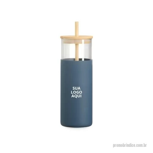Copo vidro personalizado - Apresentamos o Copo de Vidro Borossilicato Personalizado: a escolha perfeita para brindes corporativos que combinam elegância e funcionalidade! Com capacidade de 500ml, este copo é fabricado em vidro borossilicato resistente, mantendo suas bebidas na temperatura ideal. Inclui canudo e tampa de bambu com abertura para canudo, proporcionando praticidade e um toque ecológico. A luva de silicone garante melhor aderência e conforto durante o uso. Personalize com o logotipo da sua empresa, mensagem ou design exclusivo, criando um brinde único e sofisticado. Ideal para eventos, reuniões e ações promocionais, surpreenda seus clientes e colaboradores com este copo exclusivo e funcional!