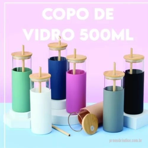 Copo vidro personalizado - Copo de vidro borossilicato com capacidade de 500ml. Inclui canudo e tampa de bambu com abertura para canudo, além de uma luva de silicone para melhor aderência.
