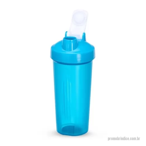 Coqueteleira personalizada - Coqueteleira em polipropileno com capacidade de 700ml, livre de BPA, copo contendo detalhes laterais em relevo e escala de medições em ml e oz. Tampa rosqueável com bocal, trava de segurança e alça para transporte. Acompanha misturador de mola.  Altura :  21 cm  Largura :  5,9 cm  Circunferência :  26,3 cm