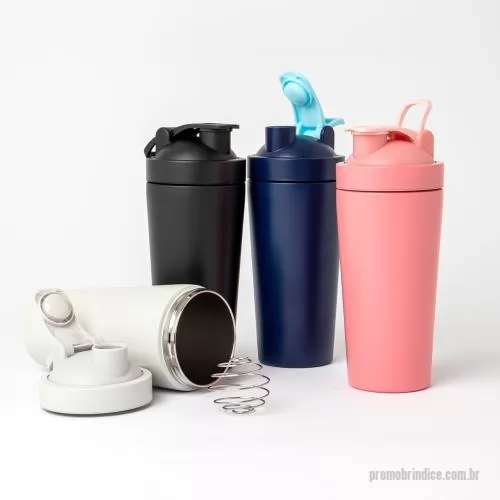 Coqueteleira personalizada - Coqueteleira Térmica de 700ml em inox é a escolha perfeita. Com ela, é possível preparar bebidas deliciosas tanto para um pós-treino, quanto para o seu home bar! Sua tampa rosqueável possui fechamento com trava para dar maior segurança durante o prep