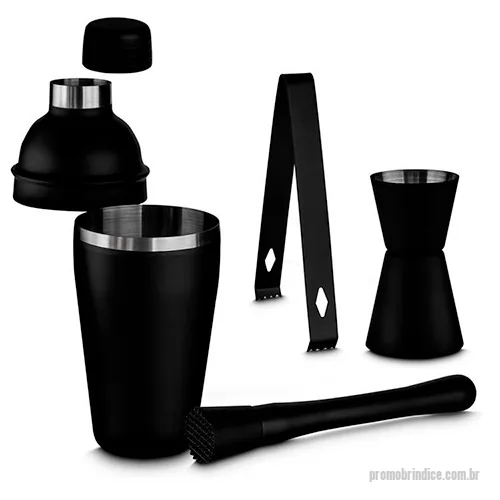 Coqueteleira personalizada - Kit coqueteleira personalizado, ideal para promover sua marca em eventos e reuniões especiais. O kit é composto por uma garrafa de 500 ml com acabamento fosco, socador, dosador e pinça, itens essenciais para preparar drinks com praticidade e estilo. Com sua personalização, este kit se torna um brinde exclusivo que valoriza o momento e proporciona uma experiência única aos seus clientes e parceiros. Presenteie com elegância e sofisticação, destacando sua marca com este item indispensável.