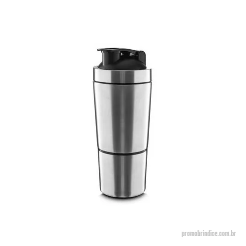 Coqueteleira personalizada - Preparar suplementos e shakes para os treinos nunca foi tão fácil e prático. Nossa Coqueteleira vem com dois compartimentos separados: um de 750 ml para o líquido principal e outro de 150ml para suplementos ou ingredientes extras. Feita em aço inox, 