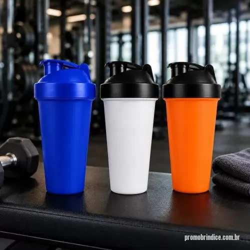 Coqueteleira personalizada - Coqueteleira produzida em polipropileno, disponível em diversas combinações de cores, com corpo resistente e tampa com bocal para facilitar o consumo. Seu design leve e funcional é ideal para preparar e transportar shakes, suplementos, vitaminas e ou