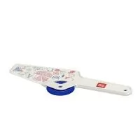 Espátula cortadora de pizza personalizada produzida em plástico resistente com lâmina circular funcional. Além de divulgar sua marca,  proporciona facilidade no corte e manuseio.