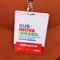Cracha de PVC - Com impressão em alta definição, tamanho 10x15 - Ideal para grandes eventos.