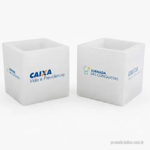 Decoração de ambiente personalizado - Luminaria de vela personalizada  com uma vela interna para acessa iluminar a peça. Decoração de eventos e mesa e lindo brinde. Pode ser persoalizada em 1 / 2 / 3 ou nas 4 faces