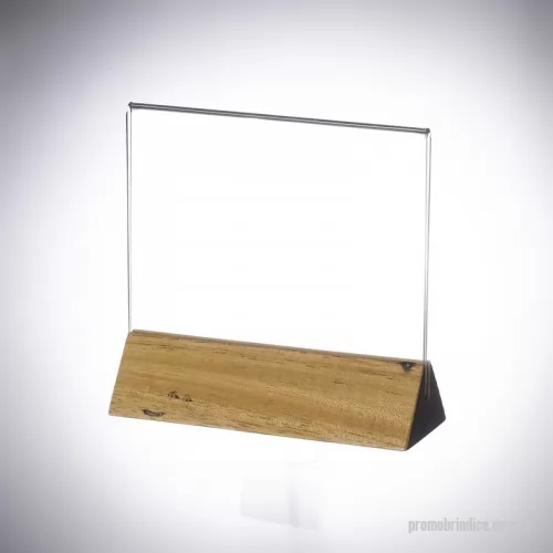 Display de balcão personalizado - O display de acrílico com base de madeira, desenhado para multifunções como porta-foto ou para exibir comunicados e sinalizações, combina a elegância do acrílico dobrado com a robustez da madeira.  Adaptável às necessidades específicas do cliente, que esteve envolvido no processo de design e aprovação, garantimos uma peça única e sob medida para cada utilização.  Personalize seu espaço com displays de acrílico da AD Plastic, ideais para adicionar um toque de sofisticação e praticidade ao apresentar fotos ou informações importantes