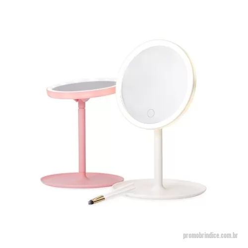 Espelho com Led personalizado - Espelho com Led Personalizado 18981B com sua logomarca. 20 anos ajudando a cotar Brindes Promocionais com várias empresas num único clique. Espelho de Mesa Plástico com LED  Descrição: Espelho de mesa com estrutura plástica, fácil montagem e rotação de até 90°. Conta com iluminação LED recarregável com três níveis de intensidade, ajustáveis por botão de toque (touch) diretamente no espelho. Acompanha cabo USB-C para recarga.  Dimensões do produto:  Altura: 30 cm  Largura: 18,5 cm  Diâmetro do espelho: 15 cm  Peso aproximado: 273 g  Área aproximada para gravação (CxL): 5 cm x 10 cm Ideal para personalização através de UV, laser ou adesivo.Espelho de Mesa Plástico com LED  Descrição: Espelho de mesa com estrutura plástica, fácil montagem e rotação de até 90°. Conta com iluminação LED recarregável com três níveis de intensidade, ajustáveis por botão de toque (touch) diretamente no espelho. Acompanha cabo USB-C para recarga.  Dimensões do produto:  Altura: 30 cm  Largura: 18,5 cm  Diâmetro do espelho: 15 cm  Peso aproximado: 273 g  Área aproximada para gravação (CxL): 5 cm x 10 cm Ideal para personalização através de UV, laser ou adesivo.Espelho com Led Personalizado, 178449, B Brindes Promocionais. Clique e Cote no Portal PromoBríndice!