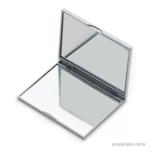 Espelho de bolso personalizado - Descrição: Espelho retangular duplo sem aumento, material em plástico resistente com uma faixa na superfície e verso liso.  Altura :  6,7 cm  Largura :  8,3 cm  Medidas aproximadas para gravação (CxL):  3,5 cm x 8,3 cm  Peso aproximado (g):  48