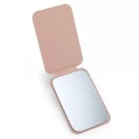 Espelho de bolso com capa em couro sintético, que possui pequenas ranhuras para ajuste em até três posições diferentes.  Largura: 7 cm Espessura: 1 cm Medidas aproximadas para gravação(CxL): 8 cm x 5 cm