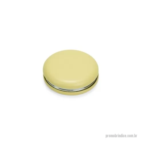 Espelho personalizado - Realce a beleza com nosso espelho duplo! Com uma face convencional e outra com aumento, ele é perfeito para conferir o visual ou caprichar na make. Seu revestimento em PU oferece praticidade e um toque sofisticado para os cuidados diários. Cores Disponíveis: Amarelo, Branco, Rosa e Roxo.