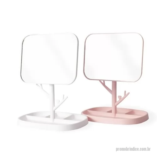 Espelho personalizado - Espelho Personalizado 18983B com sua logomarca. 20 anos ajudando a cotar Brindes Promocionais com várias empresas num único clique. Espelho de Mesa Plástico  Descrição: Espelho de mesa retangular com estrutura em plástico resistente e montagem simples. Possui pedestal giratório, permitindo ajustes de inclinação para diferentes ângulos de uso. Nas laterais, conta com ganchos utilitários, além de quatro divisórias na base, ideais para organizar acessórios, maquiagem ou pequenos objetos do dia a dia.  Especificações:  Altura: 30 cm  Largura: 15,5 cm  Comprimento: 20,5 cm  Medidas para gravação (CxL): 2 cm × 4 cm  Peso aproximado: 277 gEspelho de Mesa Plástico  Descrição: Espelho de mesa retangular com estrutura em plástico resistente e montagem simples. Possui pedestal giratório, permitindo ajustes de inclinação para diferentes ângulos de uso. Nas laterais, conta com ganchos utilitários, além de quatro divisórias na base, ideais para organizar acessórios, maquiagem ou pequenos objetos do dia a dia.  Especificações:  Altura: 30 cm  Largura: 15,5 cm  Comprimento: 20,5 cm  Medidas para gravação (CxL): 2 cm × 4 cm  Peso aproximado: 277 gEspelho Personalizado, 178443, B Brindes Promocionais. Clique e Cote no Portal PromoBríndice!