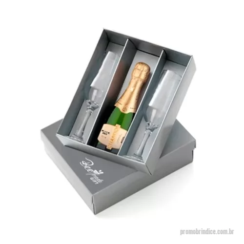 Espumante personalizado - 1 Espumante Chandon Reserve Brut 187ml 2 Taças de vidro 1 Caixa para presente * Consulte quantidade mínima * Imagem meramente ilustrativa Atendimento somente para Empresasalidade.