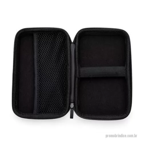 Estojo personalizado -  Estojo couro sintético com zíper, possui rede interna e elástico de nylon. Case utilizada para montar kits tecnológicos. Altura :  16,2 cm  Largura :  10,3cm  Espessura :  4,2 cm  Medidas aproximadas para gravação (CxL):  13 cm x 7,5 cm  Peso aproximado (g):  61