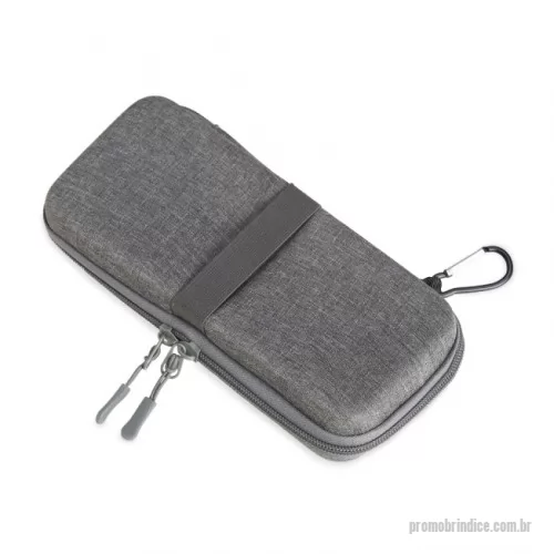 Estojo personalizado - Estojo de proteção para eletrônicos, feito em nylon resistente à água. Contém bolsos telados e elásticos para fixação na área interna e externa.