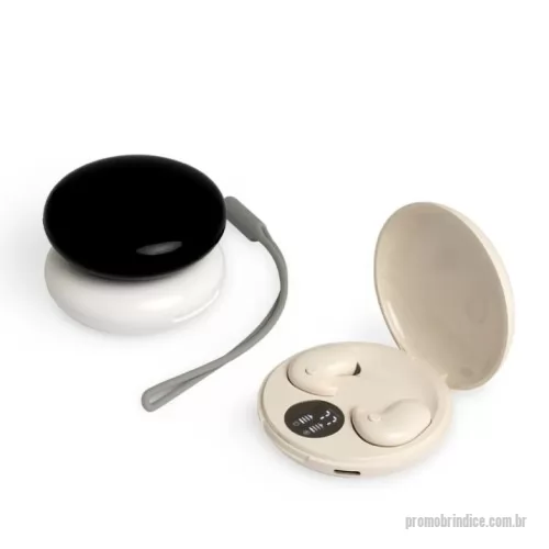 Fone de Ouvido Bluetooth personalizado - Fone de ouvido bluetooth vem com um botão para comandos e um case carregador com display de bateria. Também possui um modo sono, onde funciona por 45 minutos antes de desligar automaticamente. Acompanha USB Tipo-C, cordão de silicone e 2 pares de eartips em diferentes tamanhos.