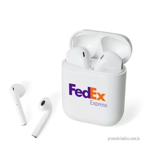 Fone de Ouvido Bluetooth personalizado - Fone de ouvido bluetooth com comandos touch, case carregador de fechamento magnético. Fones e case brancos