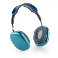 Fone de ouvido sem fio com estrutura em plástico. Possui conexão via Bluetooth 5.3, rádio FM e entrada para cartão TF (microSD), que permite a reprodução de arquivos MP3, além de microfone integrado e botão para atendimento de chamadas. Conta ainda com arco ajustável, revestimento acolchoado em espuma nas conchas, painel de botões para controle de funções e entradas USB-C e P2, destinadas ao carregamento e à conexão com fio em dispositivos compatíveis, respectivamente. Acompanha cabo USB-C. Gravação da logomarca em 1 cor já incluso.