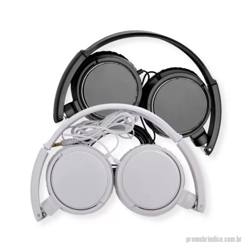 Fone de ouvido personalizado - Descrição: Headphone estéreo, plástico resistente com haste ajustável e fone giratório. Entrada P2.  Altura :  17,9 cm  Largura :  16,9 cm  Medidas aproximadas para gravação (CxL):  5 cm x 5 cm  Tamanho total aproximado  (CxL):  Fio 110 cm  Peso aproximado (g):  123
