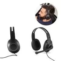 Fone de ouvido ajustável com microfone em ABS e PP. Incluso um controle de som com 4 botões: aumentar/diminuir volume, desligar microfone e sem som. Frequência de resposta de 20Hz-20KHz, impedância 32?, cabo de 1,85 m e conexão por USB-A. Fornecidos 