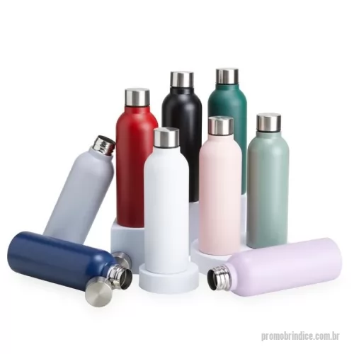 Garrafa de metal personalizada - Garrafa Inox 800ml  Descrição: Garrafa 800ml em inox com tampa rosqueável e acabamento fosco.  Altura :  23,2 cm  Largura :  7,3 cm  Circunferência :  22,7 cm  Medidas aproximadas para gravação (CxL):  6,5 cm x 2,5 cm  Peso aproximado (g):  155