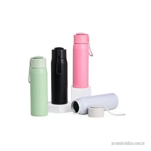 Garrafa de metal personalizada - Garrafa alumínio 600 ml com acabamento fosco. Possui tampa rosqueável com alça para transporte. Altura : 22,5 cm Largura : 6,6 cm Circunferência : 21 cm Peso aproximado g : 103