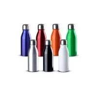 Garrafa em alumínio com tampa em inox e anel de silicone para vedação na tampa. Capacidade 500ml.