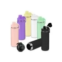 Garrafa térmica em aço inox com parede dupla com capacidade de até 570 ml. Tampa rosqueável, mosquetão em plástico e anel de silicone para vedação. Design com frisos na tampa e pintura pó. Dimensão Produto: 23xø7,3cm Peso do Produto: 0,309kg