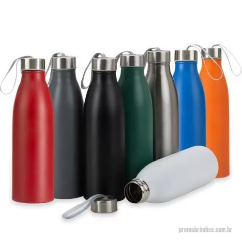 Garrafa personalizada - Garrafa de inox 750ml com tampa rosqueável e alça de nylon embutida. Altura :  23,9 cm  Largura :  7,2 cm  Circunferência :  22,8 cm  Medidas aproximadas para gravação (CxL):  15 cm x 5 cm  Peso aproximado (g):  155