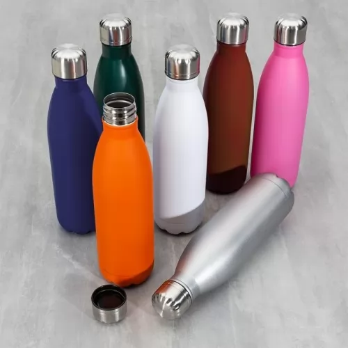 Garrafa personalizada - Garrafa 750ml em inox com tampa rosqueável e pintura fosca. Obs.: Não é um modelo térmico.  Altura :  27,5 cm  Largura :  7,3 cm  Circunferência :  23 cm  Medidas aproximadas para gravação (CxL):  14 cm x 6 cm  Peso aproximado (g):  189
