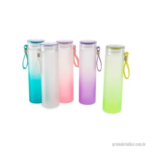 Garrafa personalizada - Garrafa de vidro jateado bicolor, capacidade de 470ml. Contém alça de silicone.